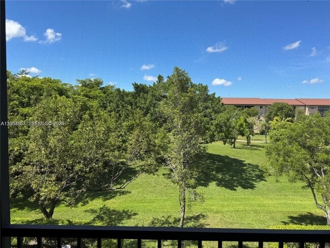 Building Photo - 12651 SW 16th Ct