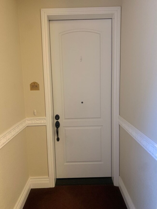 Building Photo - Luxurious Belvedere Condo Available Now!