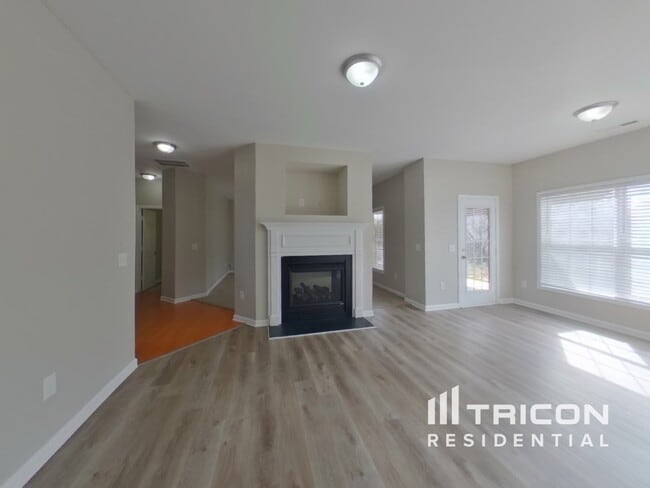 Building Photo - 324 Archway Ct