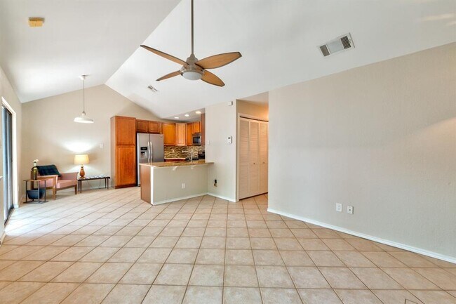 Building Photo - 1411 Gracy Farms Ln