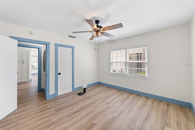 Building Photo - 759 Lantana Ave