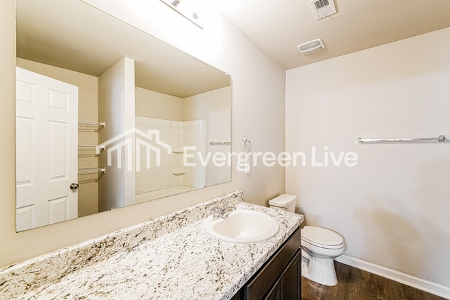 Building Photo - 1045 Brookhaven Dr