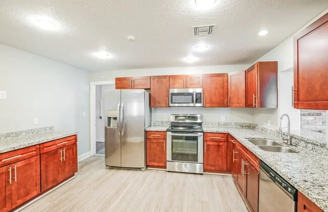 Building Photo - 6864 NW 27th Terrace