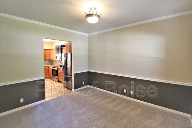 Building Photo - 1485 E Feather Nest Dr