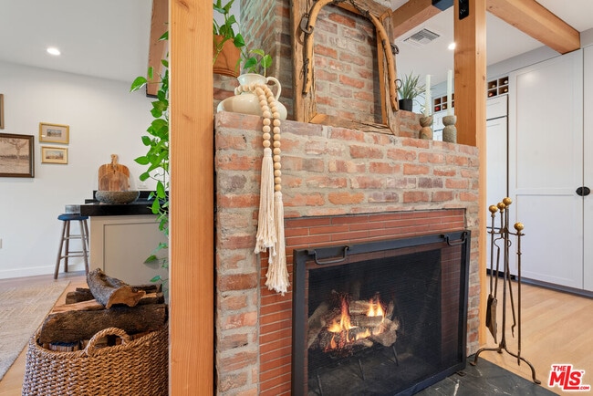 Building Photo - 11314 Homedale St