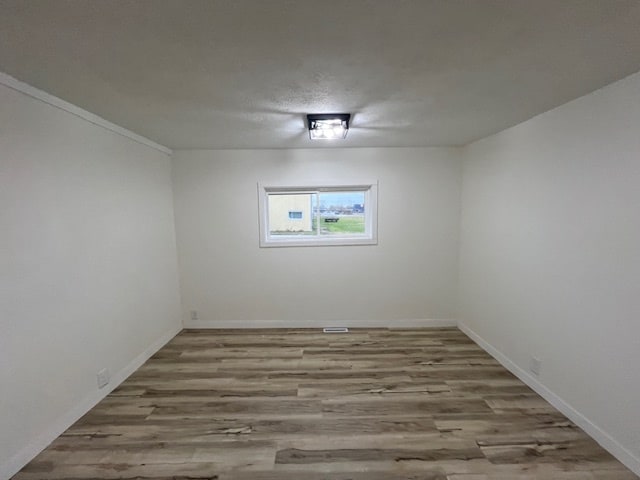 Building Photo - 1301 E 6th St