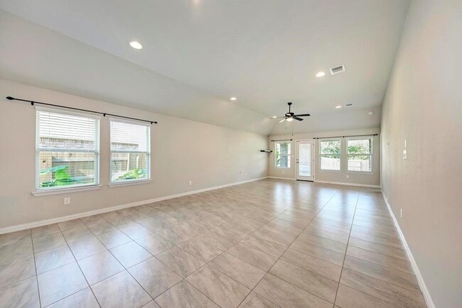 Building Photo - 2969 Diego Dr