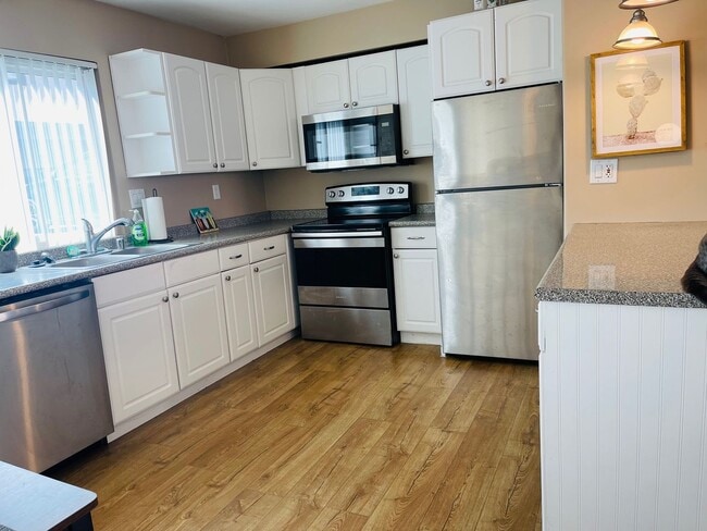 Building Photo - August Move in 8/10/25- Pre-lease Today! M...