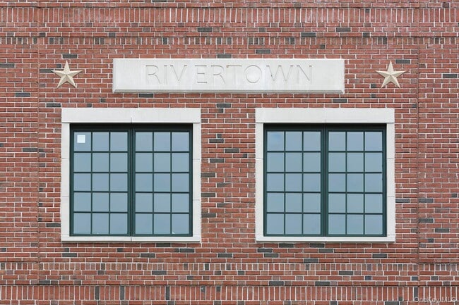 Building Photo - 2 Ashford Ave