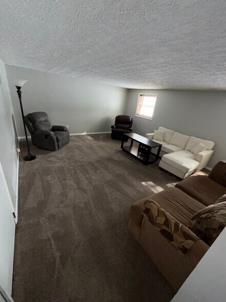 Building Photo - 3452 Kalurah St NE