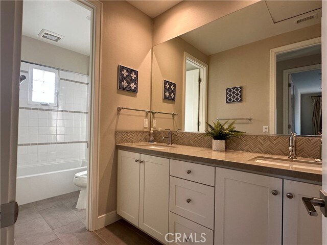 Building Photo - 135 Oceano