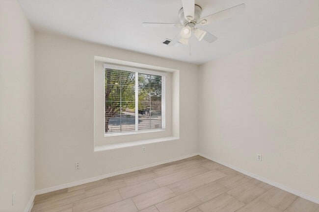 Building Photo - 3305 Tin Cup Rd