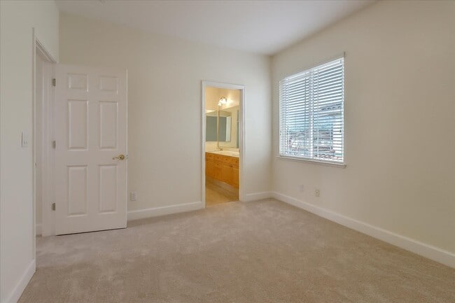 Building Photo - 4 Bed 3 Bath Home With 3 Car Garage High Ceilings And Fenced Yard