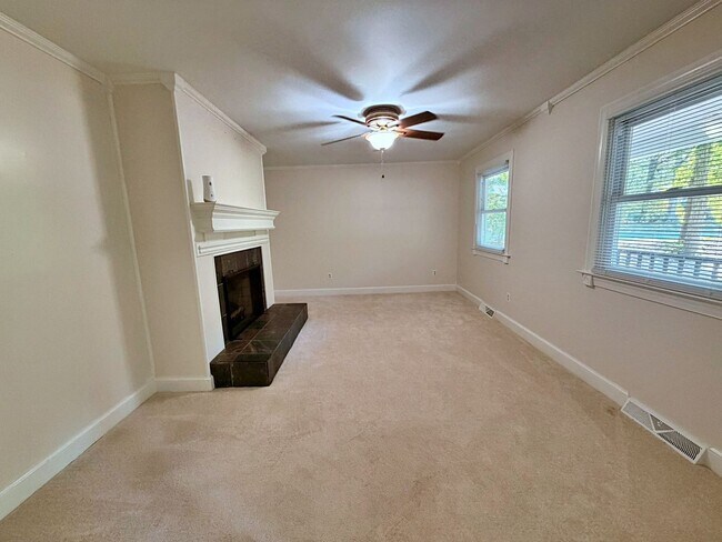 Building Photo - 8800 Sedbergh Dr