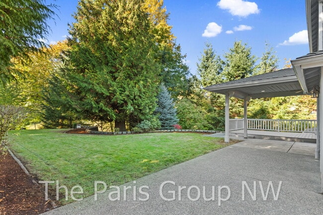 Building Photo - Extraordinary 3463sf Newcastle Home * Amazing Outdoor Spaces * A/C