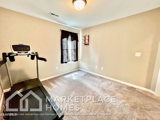 Building Photo - 1129 Cloud View Dr