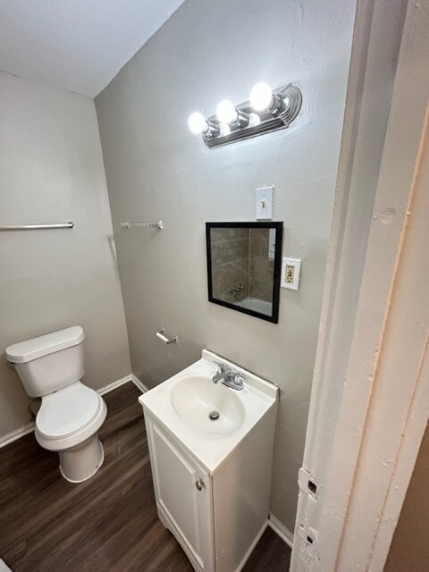 Building Photo - 253 Silverage Ave