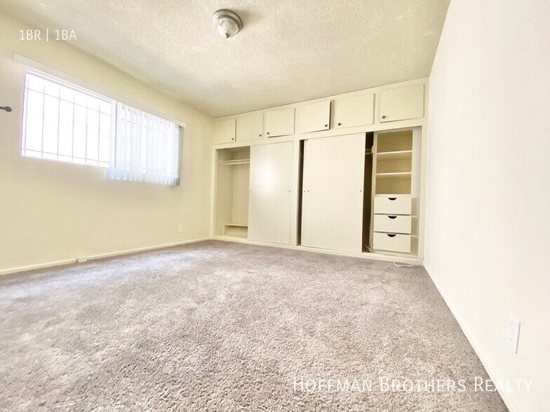 Building Photo - 3337 Mentone Ave