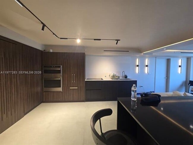 Building Photo - 6820 Indian Creek Dr