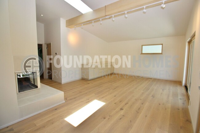 Building Photo - Tamalpais Valley Modern Gem with Forest Vi...