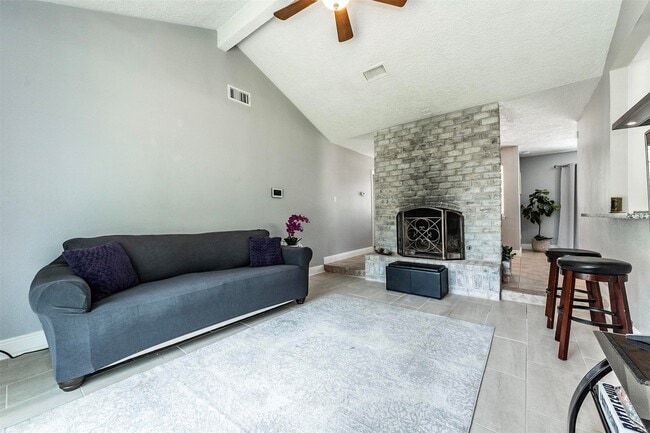 Building Photo - 405 Avondale Ln