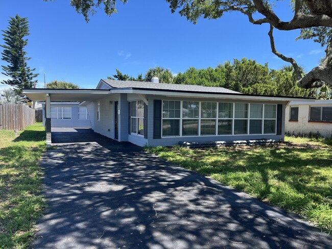 Primary Photo - 43 Alamanda Dr