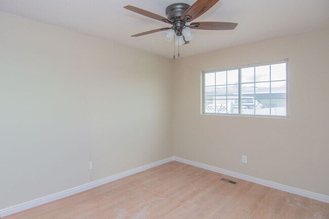 Building Photo - Fully Renovated Home + Shop + RV Parking in Tremonton!