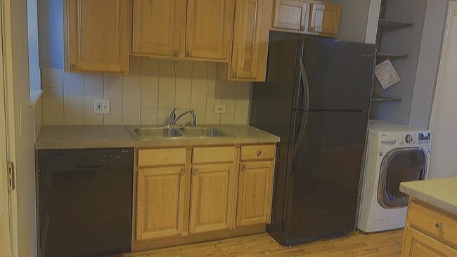 Building Photo - 4553 S. Michigan, Unit GE