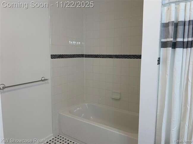 Building Photo - 462 Algene St