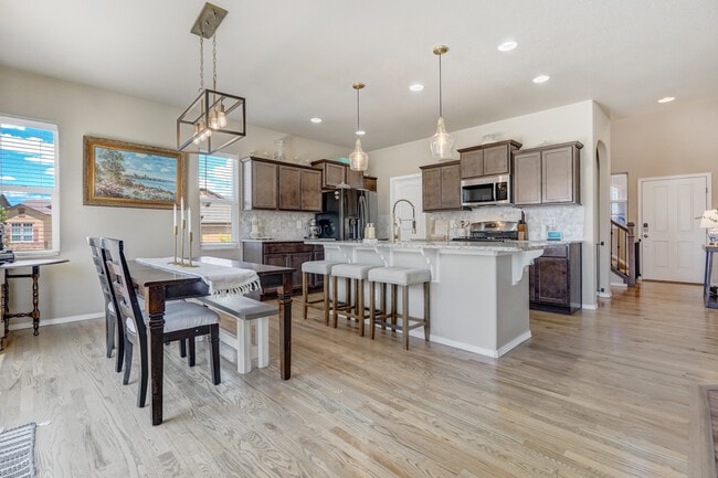 Building Photo - 7143 Jagged Rock Cir