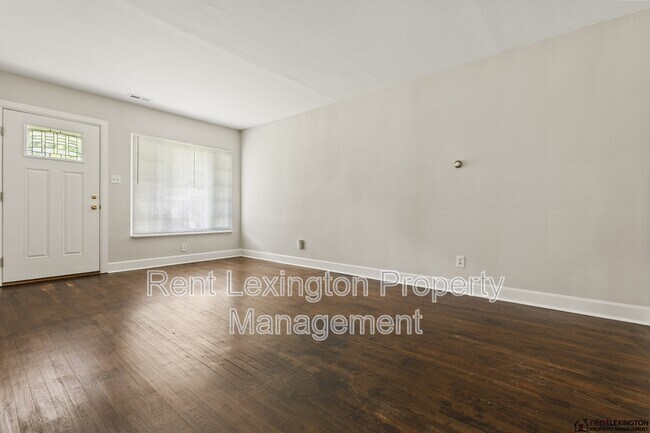 Building Photo - 541 Sheridan Dr