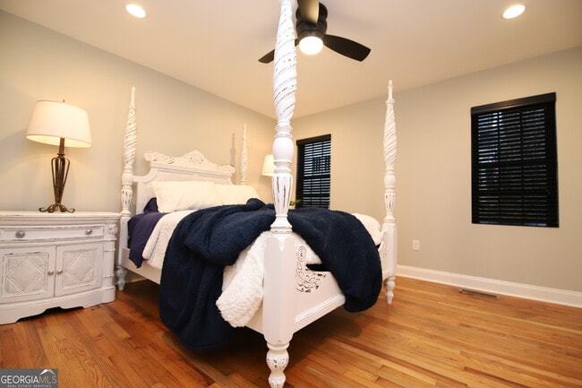 Building Photo - 1007 Vernon St