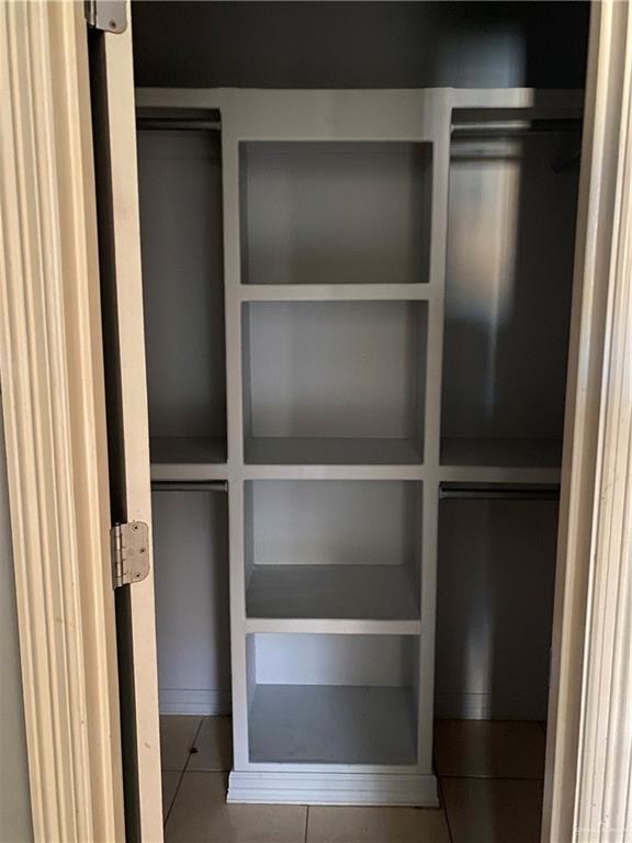 Building Photo - 19 Scottland Dr