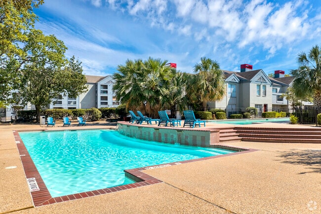 Pool - 7979 Westheimer Apartments