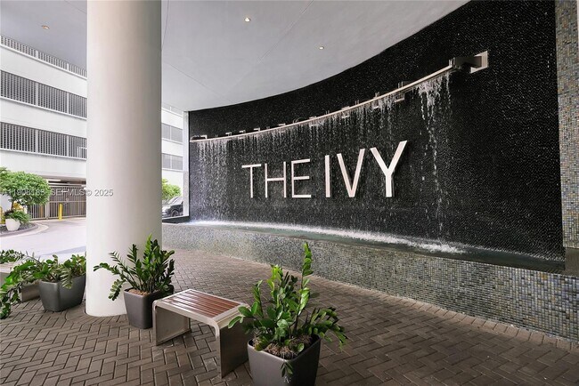 Building Photo - 90 SW 3rd St