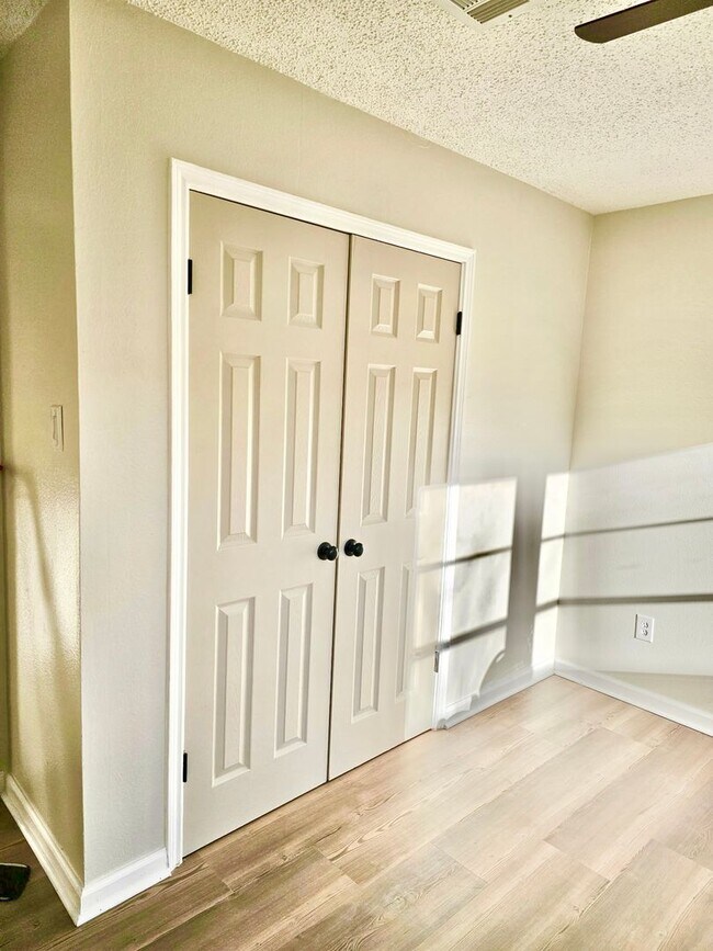 Building Photo - Place to call home