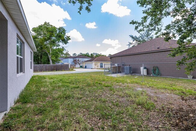 Building Photo - 318 Montgomery Ct