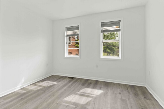 Building Photo - 1452 Smith Pl SE
