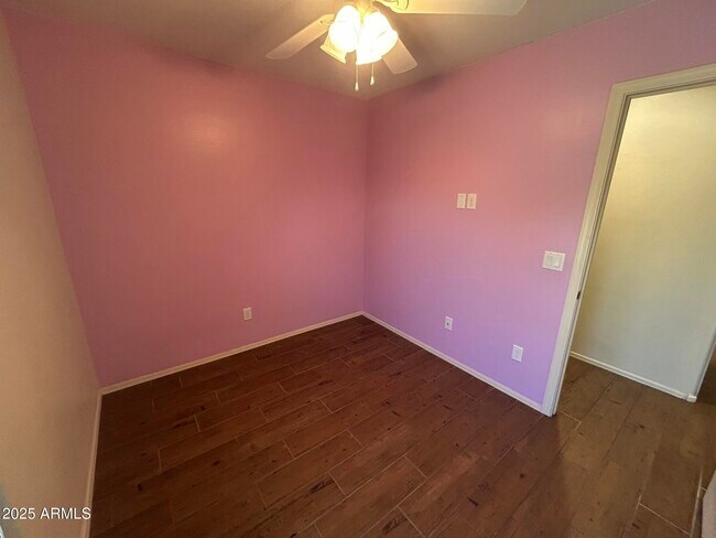 Building Photo - 14017 N 38th Dr