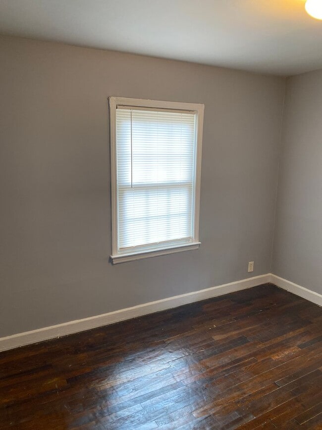 Building Photo - Cozy 2-Bedroom 1-Bath in Charlotte
