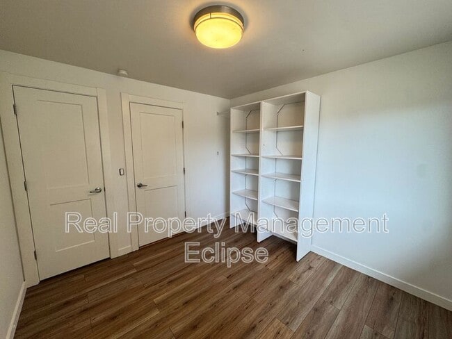 Building Photo - 12714 SE 167th Pl