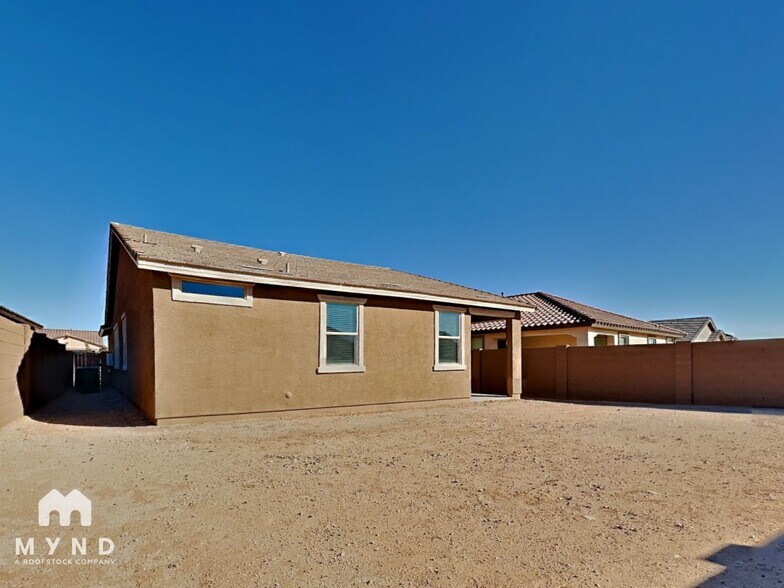 Building Photo - 19353 W Elm St