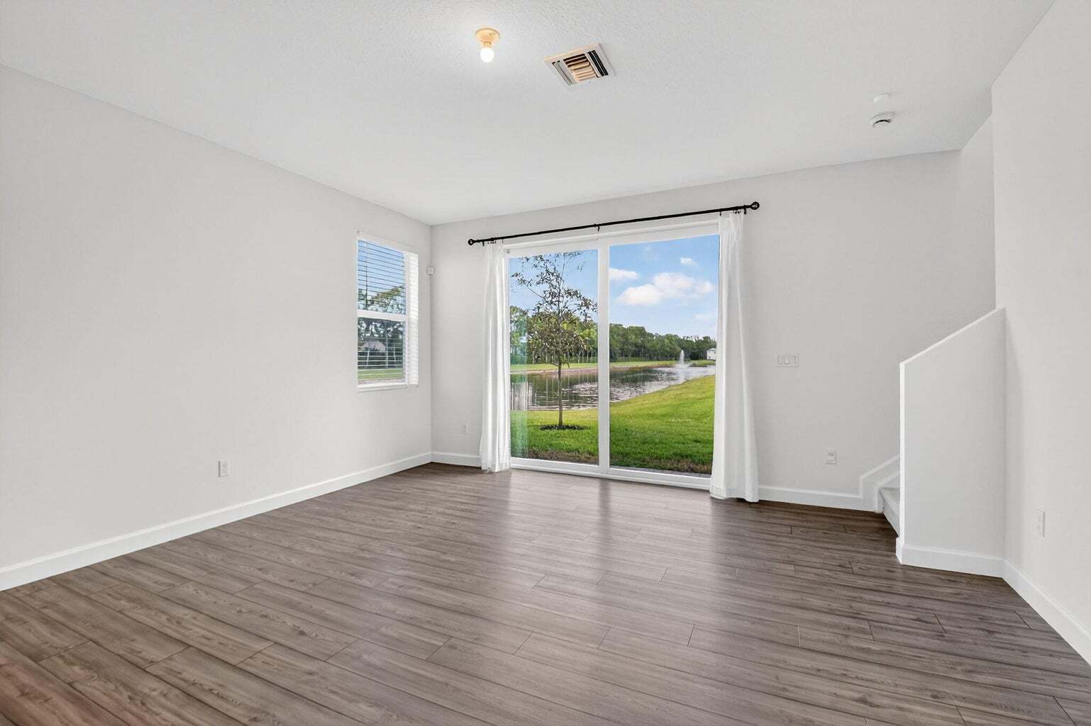 Building Photo - 4645 Meyerson Pl