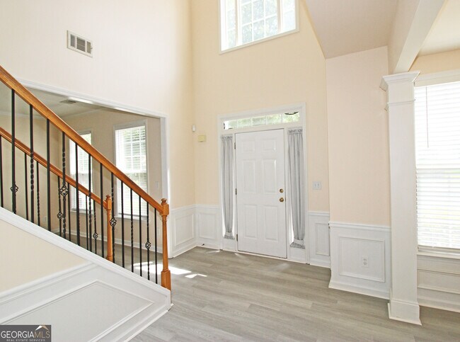 Building Photo - 8155 Cavendish Pl