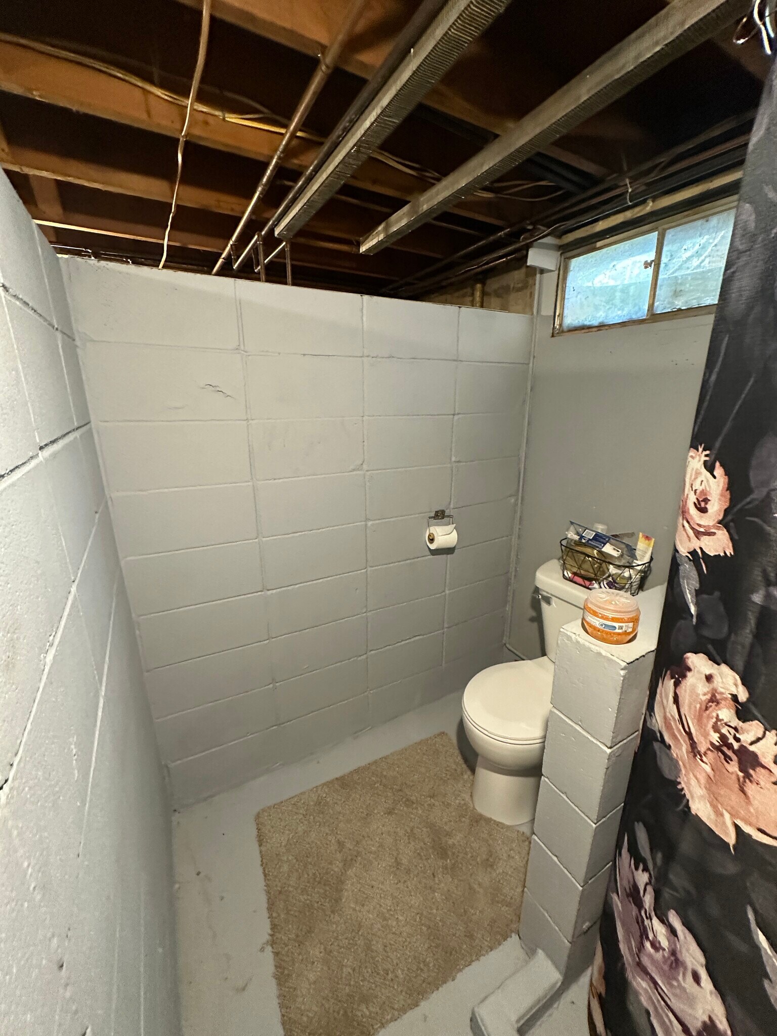 Building Photo - 1323 Cardinal Ln