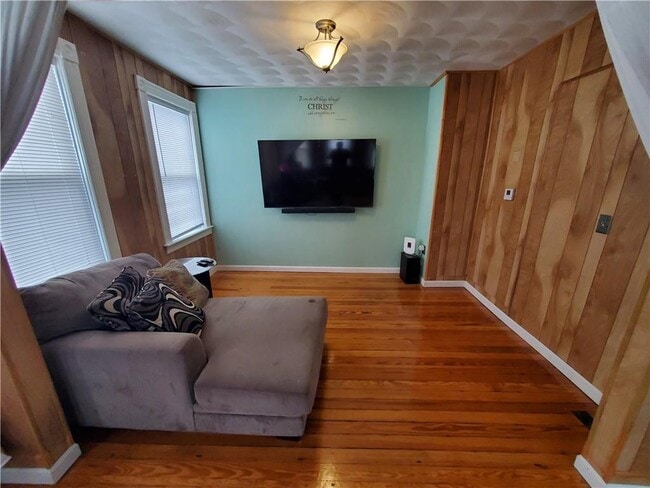 Building Photo - 75 Naples Ave