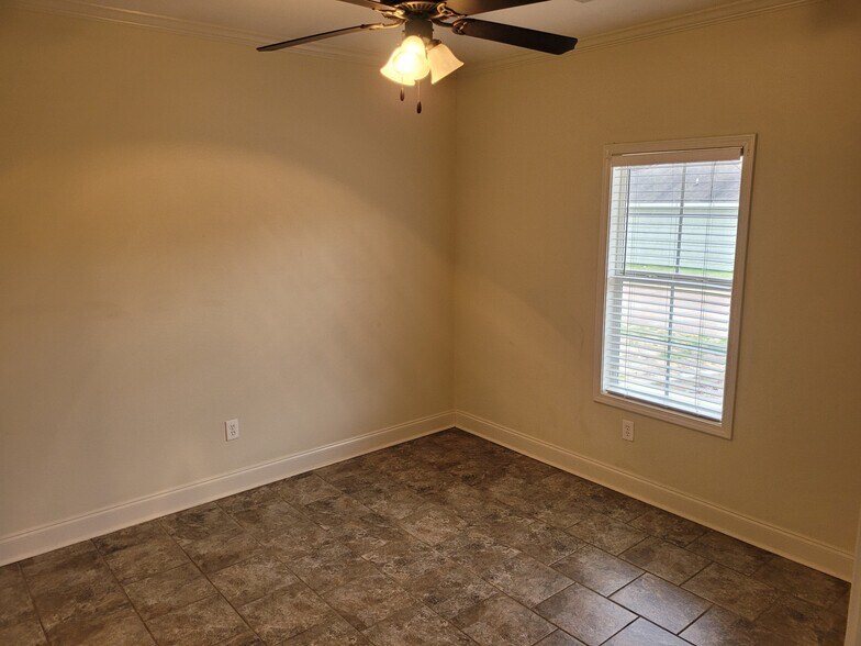 Building Photo - 378 Acadia Loop