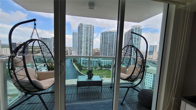 Building Photo - 31 SE 5th St