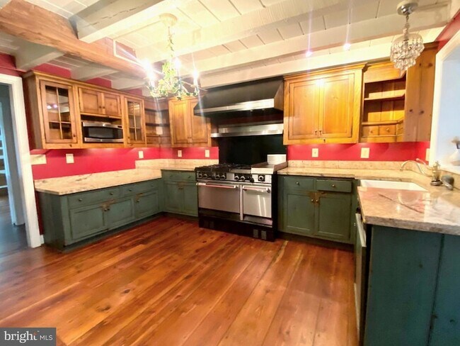 Building Photo - 5080 Harvest Ln