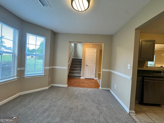 Building Photo - 10761 Tara Village Way